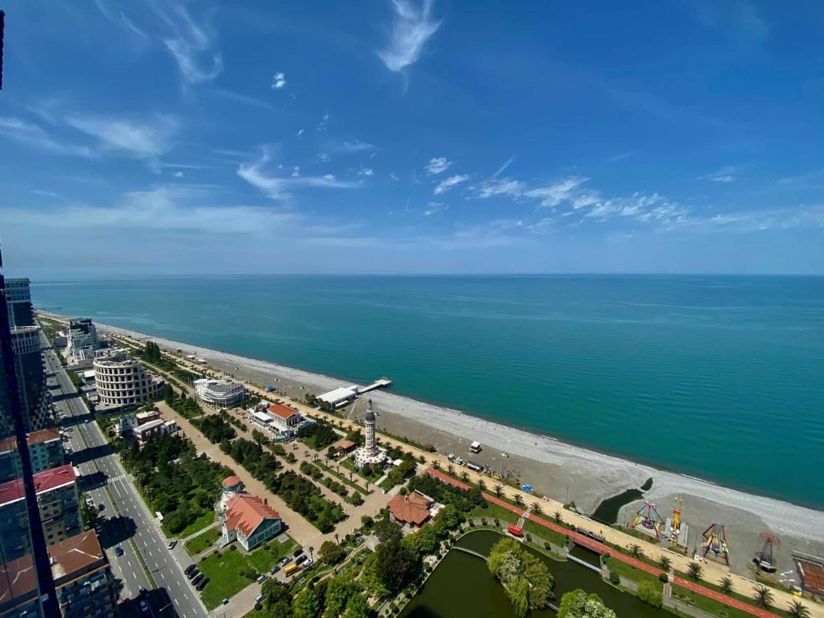 Orbi City Superhost Batumi Esterno foto